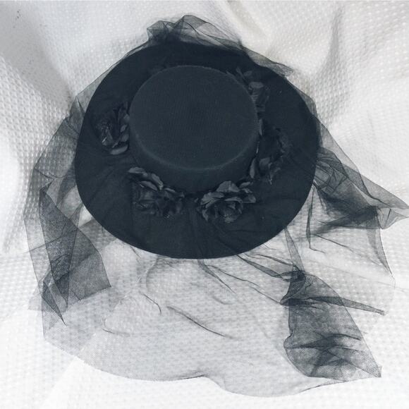 STUNNING BLACK FELT W/NET & ROSES WIDE BRIM HAT! MOURNING CHIC! SZ M - Picture 2 of 9